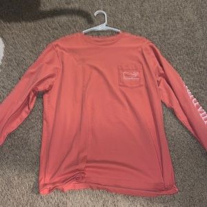 Vineyard Vines long sleeve| Never worn| size medium